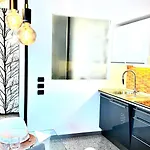 Roses' Apartment *