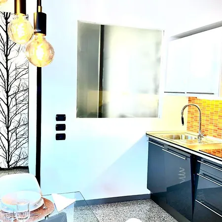 Roses' Apartment *